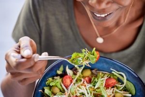 Cardápio semanal: o que comer e o que evitar quando se usa caneta emagrecedora